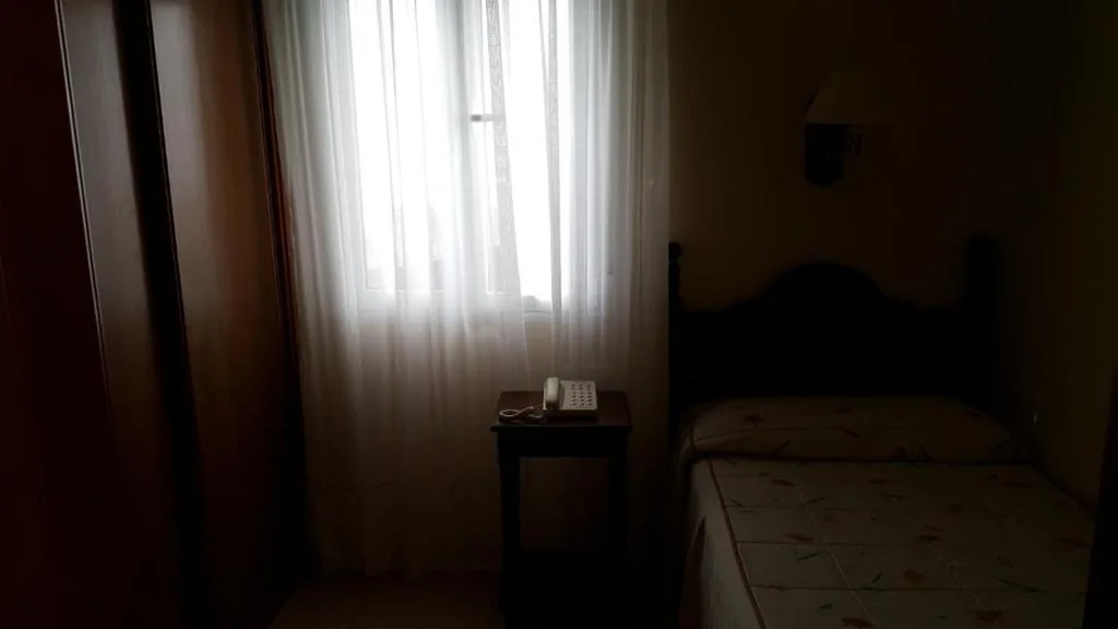 Eenpersoonskamer met badkamer — Hotel Cortijo
