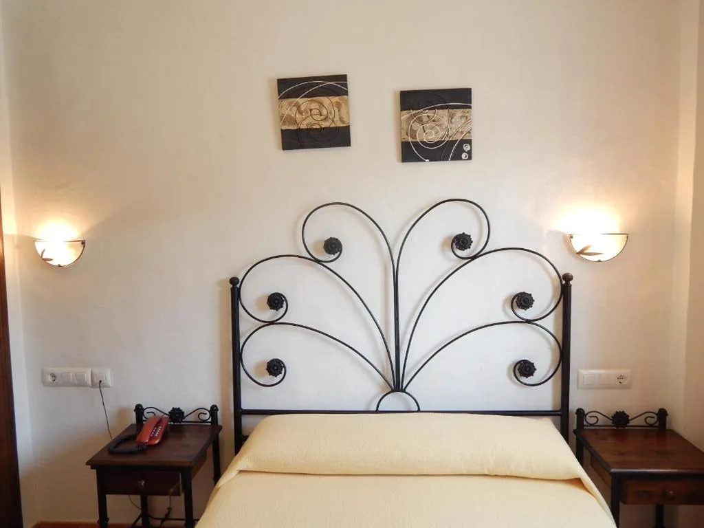 Habitación Doble Estándar - Uso individual — Hotel Cortijo Los Gallos