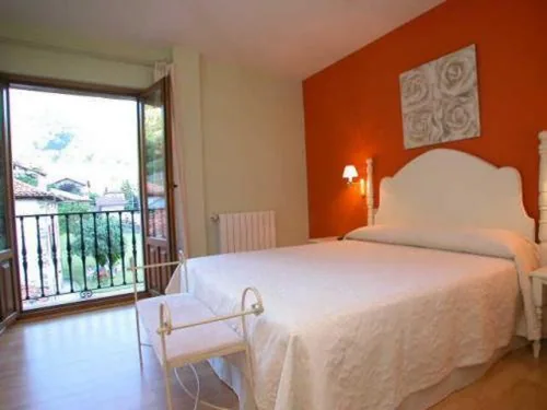 Doppelzimmer — Hotel Cosgaya