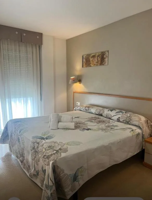 Camera con letto matrimoniale extra-large e balcone — Hotel Cosmos Tarragona