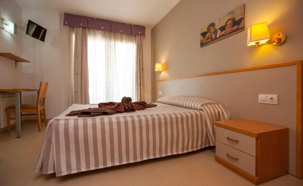 Camera doppia con balcone — Hotel Cosmos Tarragona