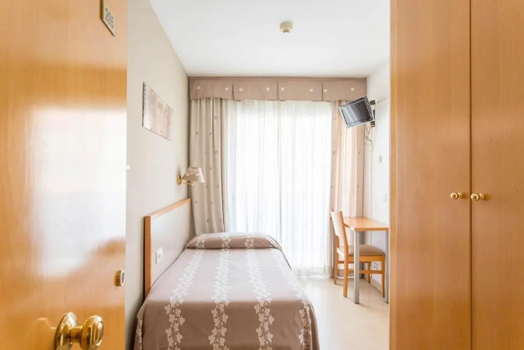 Camera singola con balcone — Hotel Cosmos Tarragona