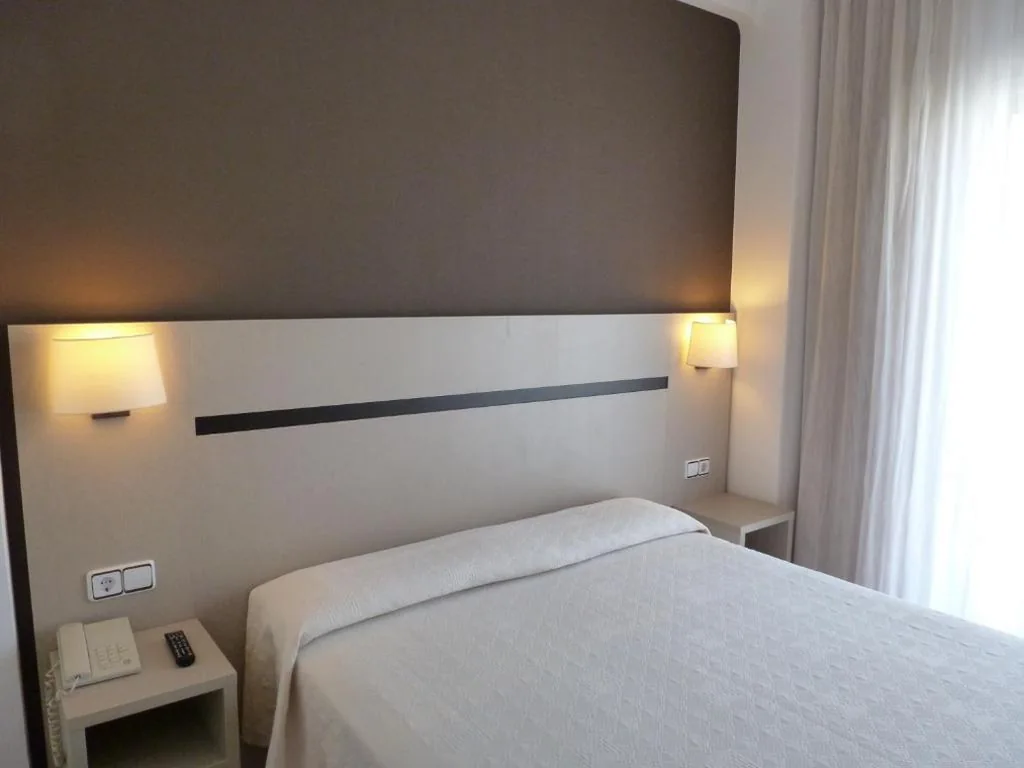 Standard Double Room — Hotel Costa Brava