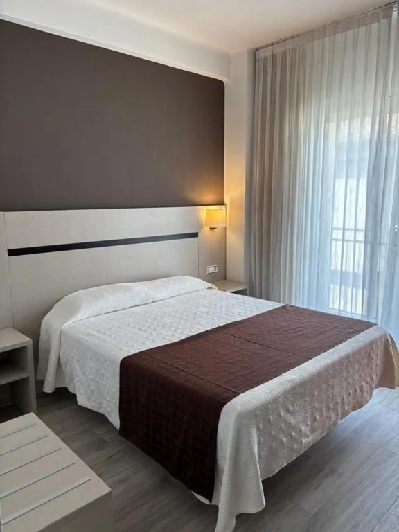 Standard Single Room — Hotel Costa Brava