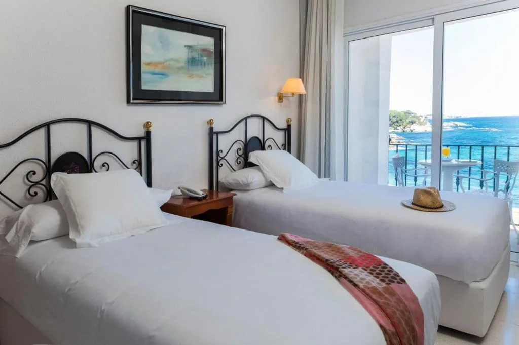 Quarto Duplo Superior com vista para o mar - 1 ou 2 camas — Hotel Costa Brava