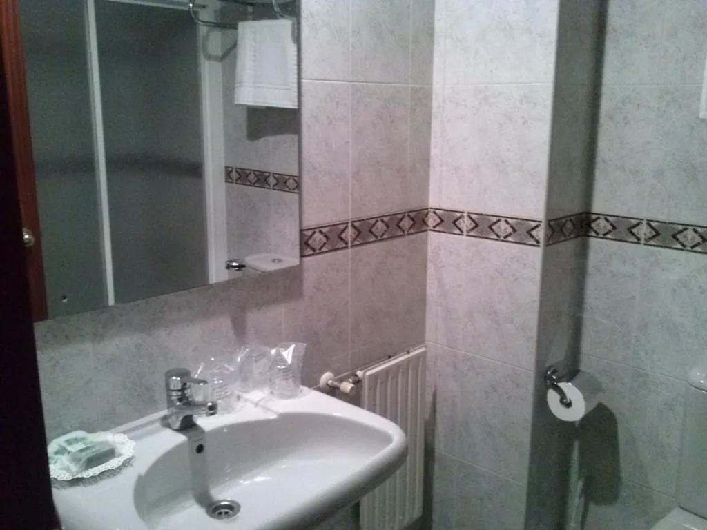 Dreibettzimmer — Hotel Costa Verde