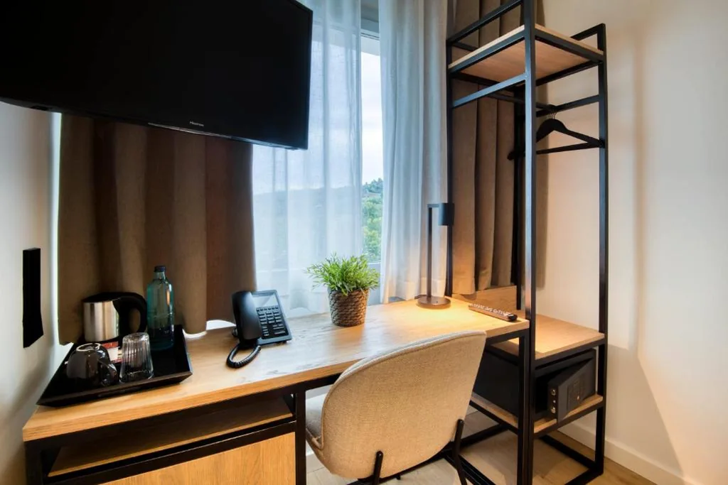 小型单人间 — Hotel Costabella