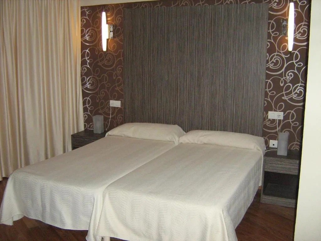Doppelzimmer – 1 oder 2 Betten — Hotel Costamar