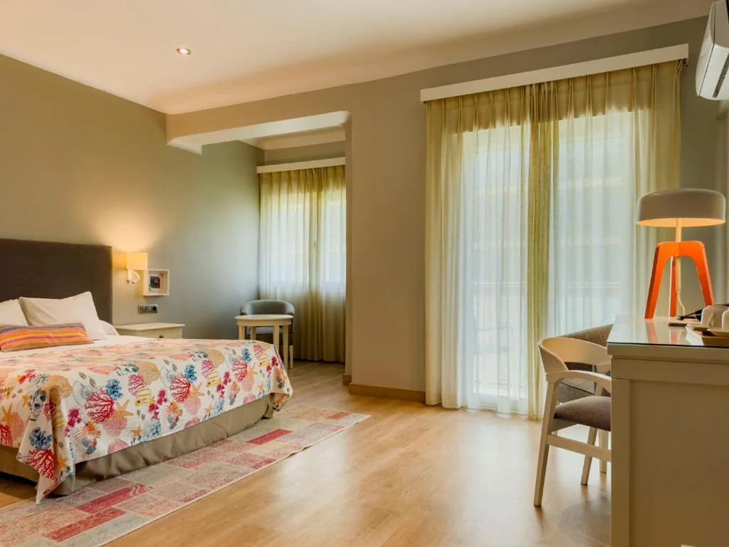 Camera Doppia Superior con vista sulla città — Hotel Costasol