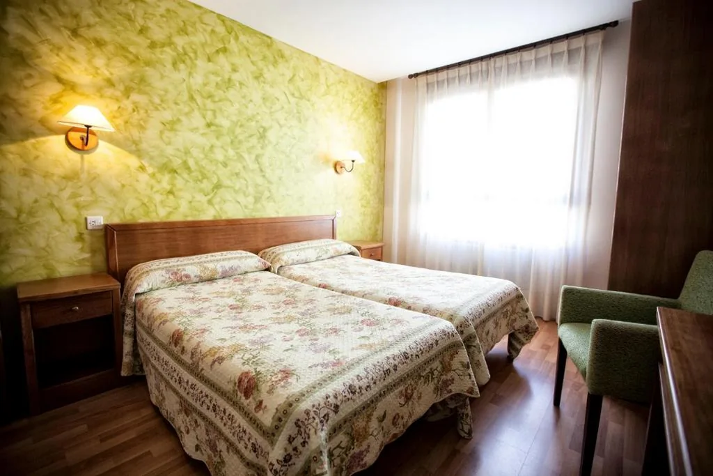 Camera quadrupla — Hotel Covadonga