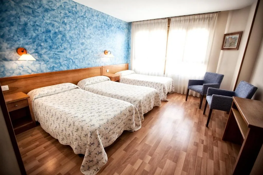 Camera tripla — Hotel Covadonga