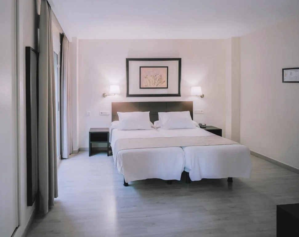 Camera doppia - 1 o 2 letti — Hotel Cristina