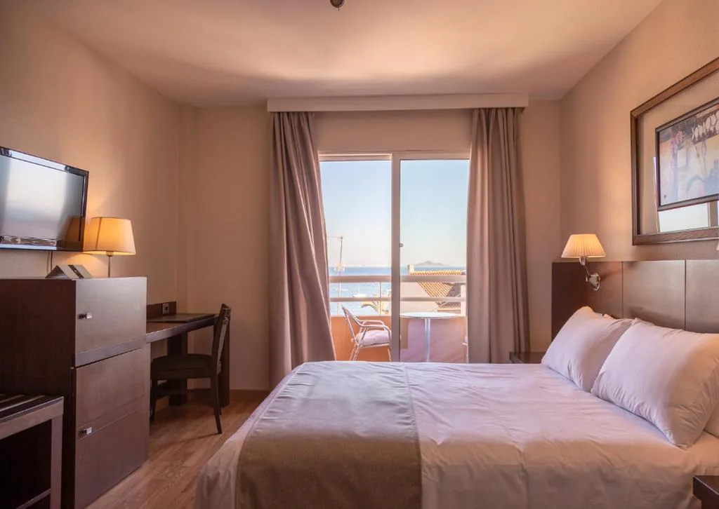 Camera doppia con balcone — Hotel Cristina