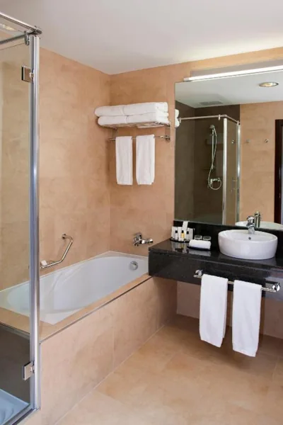 Hotel Crowne Plaza Madrid Airport — foto 7