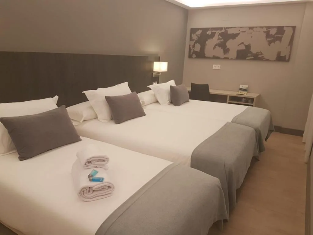 トリプルルーム — Hotel Cruz de la Victoria