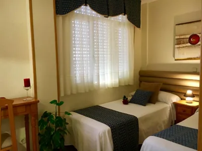 Hotel Cuatro Caños — Foto 2
