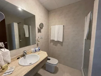 Hotel Cuatro Vientos — photo 10