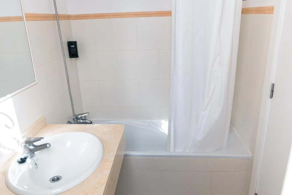 Tweepersoonskamer met 2 bedden — Hotel d'Or