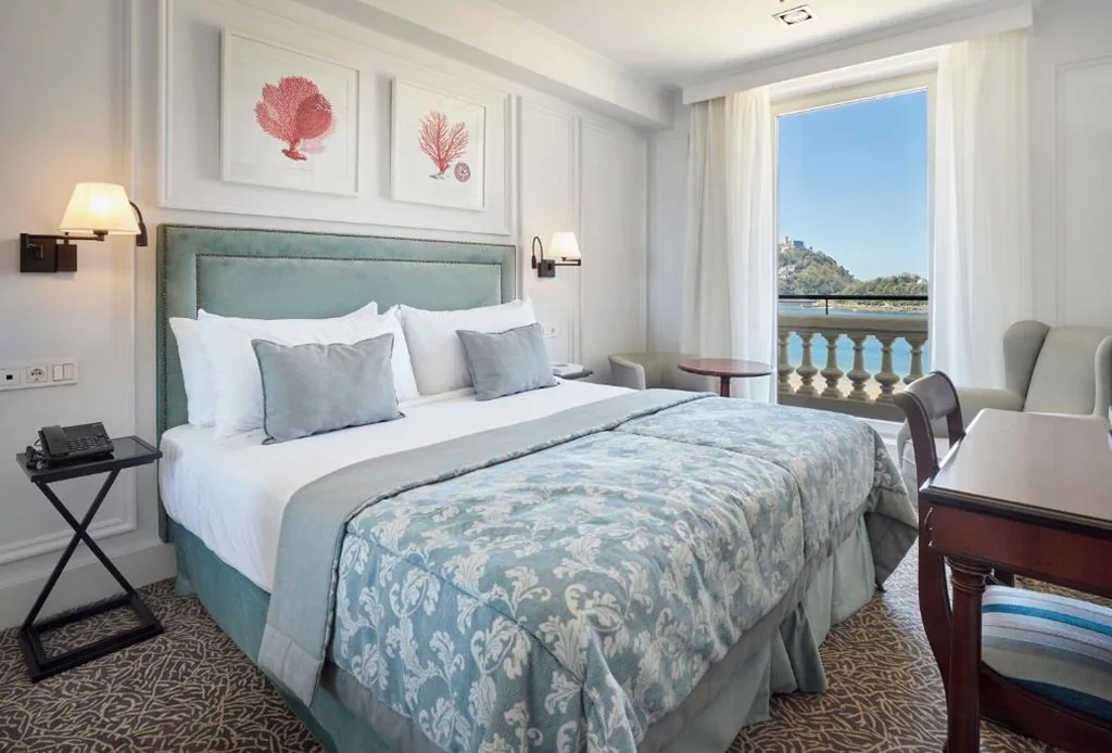 Habitación Doble Petite con vistas al mar — Hotel de Londres y de Inglaterra