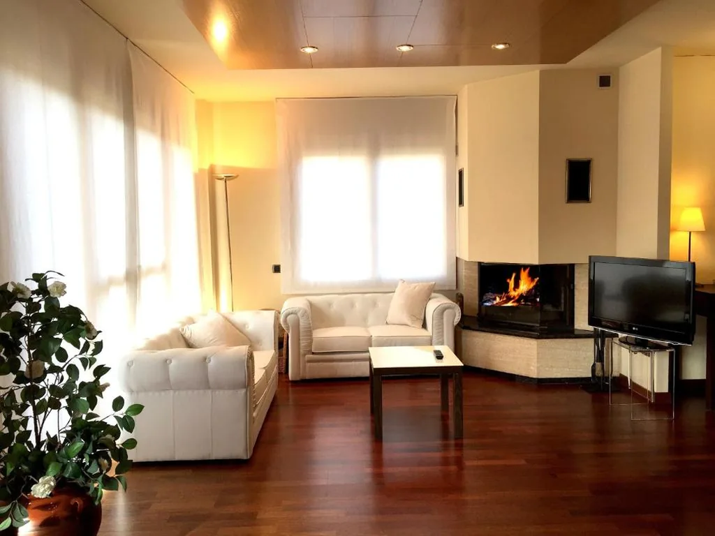 Suite con chimenea y acceso al spa — Hotel Del Lago