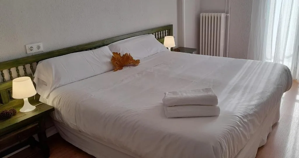 Habitación Doble con baño privado — Hotel del Trueno