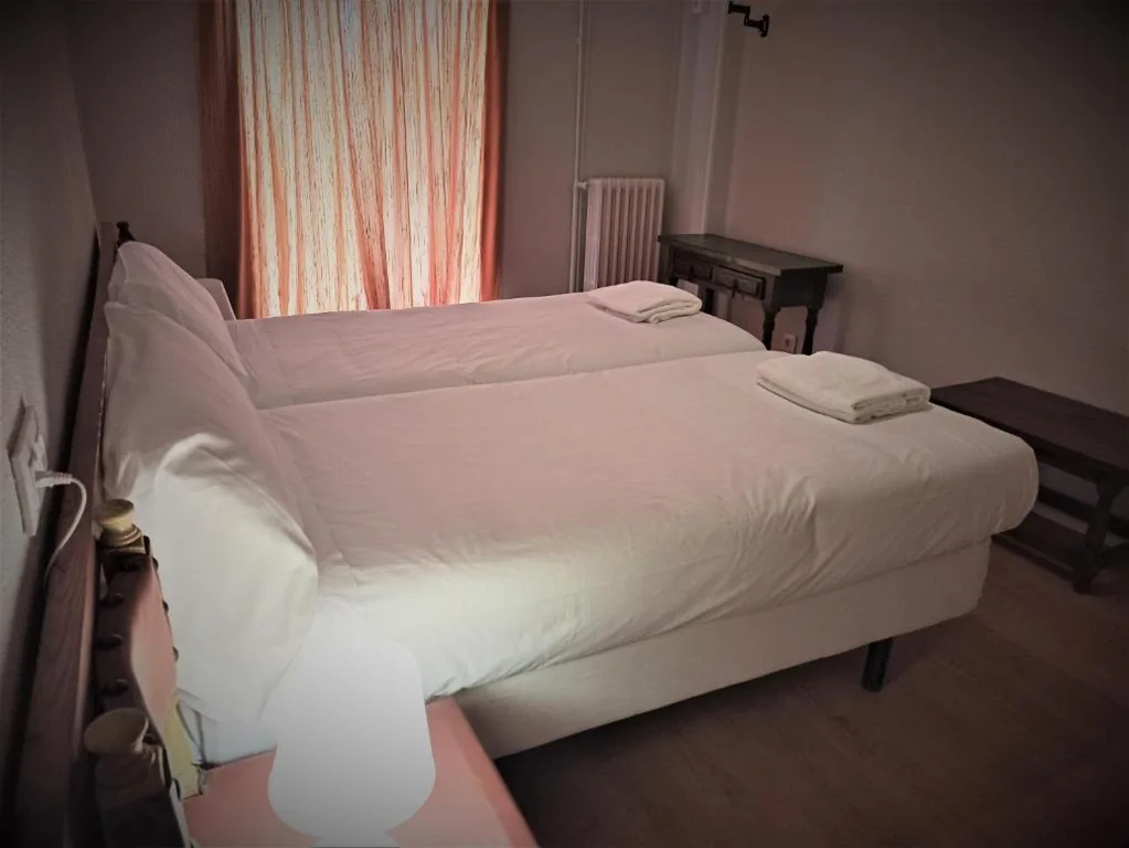 Habitación Doble Estándar con vistas a la montaña - 2 camas — Hotel del Trueno