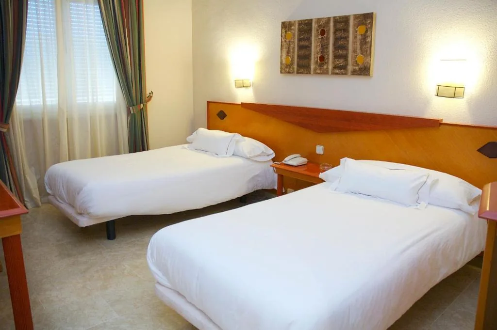 Camera Doppia (1-2 adulti) — Hotel Del Val