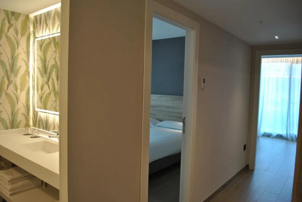 家庭套房 — Hotel Delfin Azul
