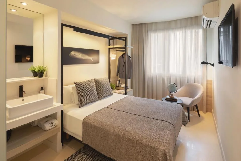 Gemütliches Doppelzimmer — Hotel Denit Barcelona