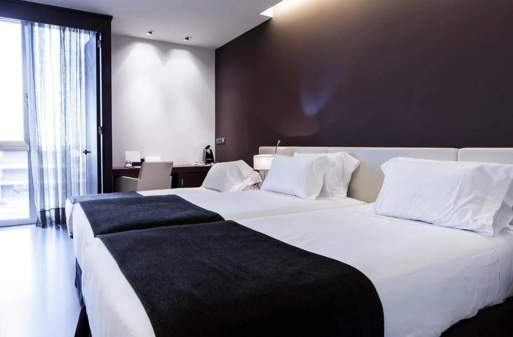 Habitación Triple — Hotel Diagonal Plaza