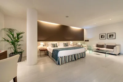 Hotel Diagonal Plaza — foto 2