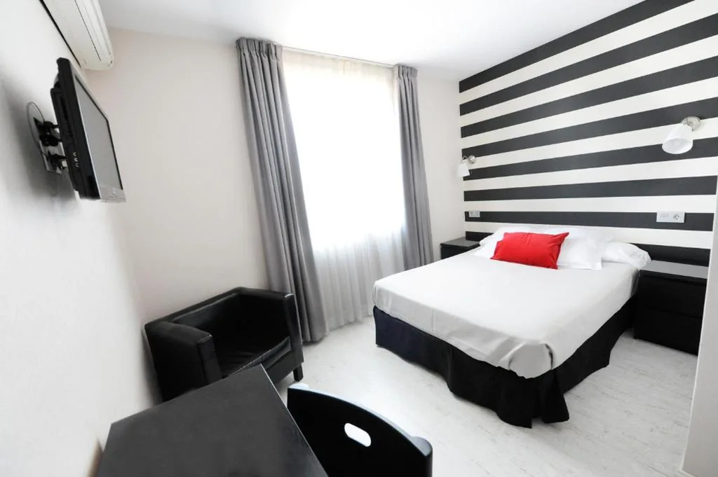 Doppelzimmer — Hotel Domus