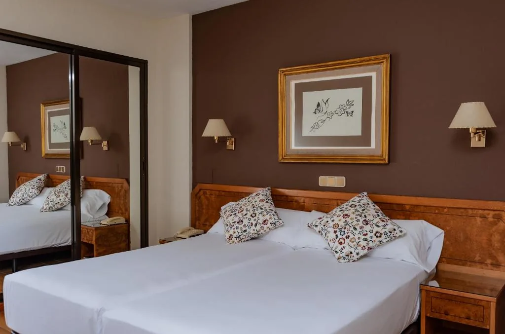 Doppelzimmer – 2 Betten — Hotel Don Carmelo
