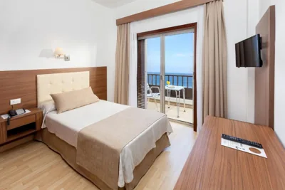Hotel Don Manolito — Foto 2