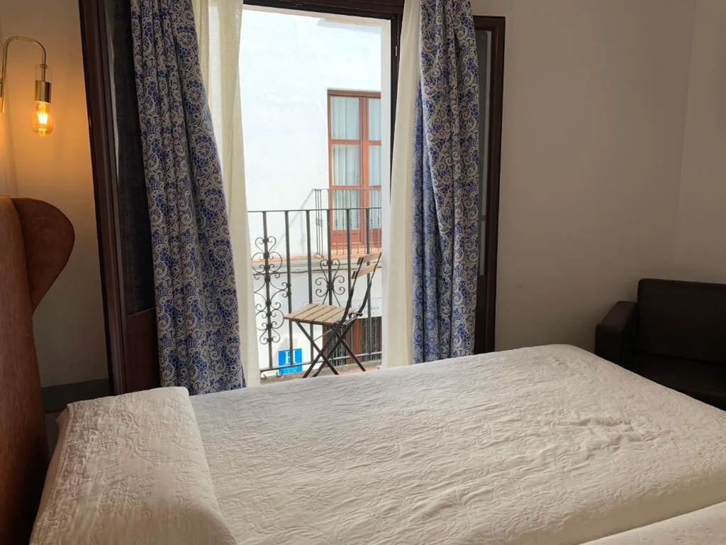 Doppelzimmer mit Balkon – 1 oder 2 Betten — Hotel Don Miguel