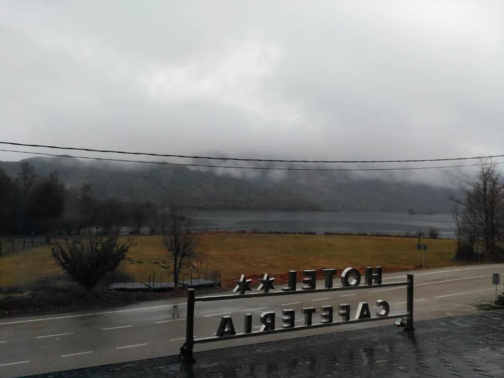 Habitación Cuádruple con vistas al lago — Hotel Don Pepe Lago de Sanabria