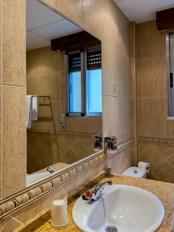 Habitación Doble Económica — Hotel Don Pepe Lago de Sanabria