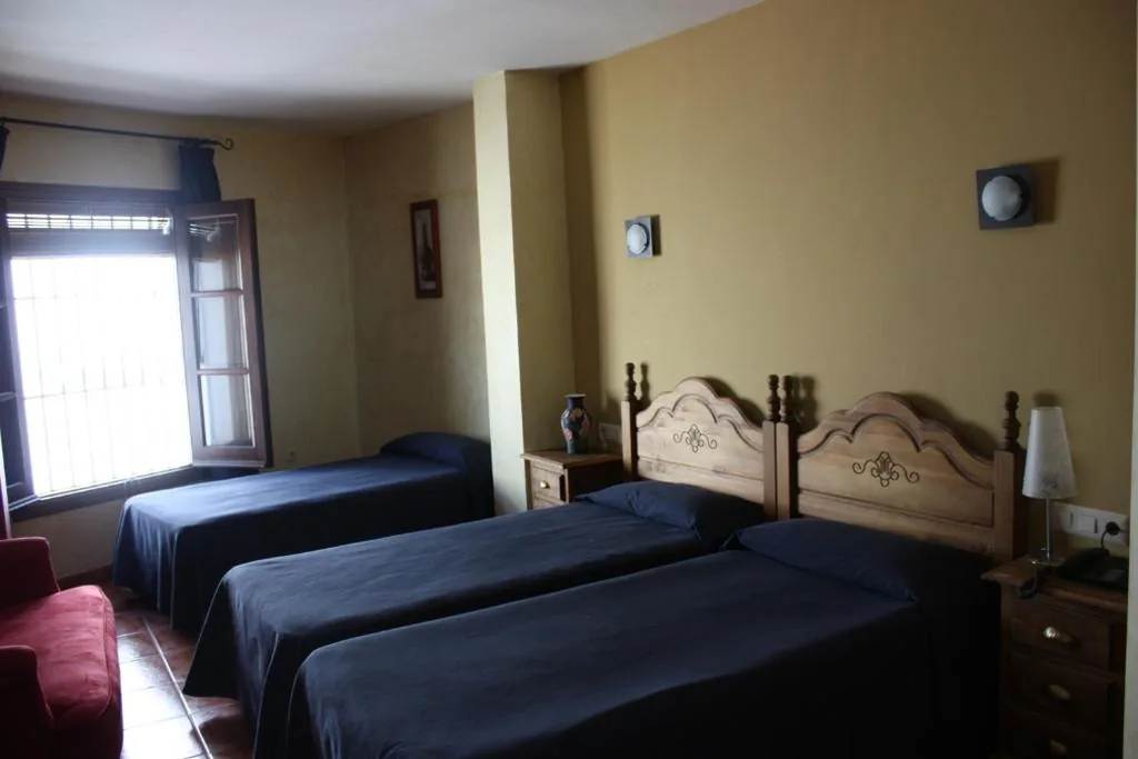 Driepersoonskamer — Hotel Don Pero