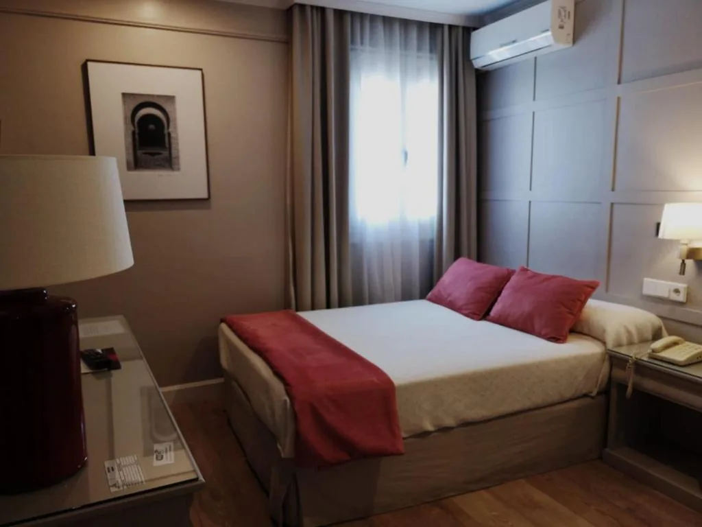 Habitación Individual — Hotel Doña Blanca
