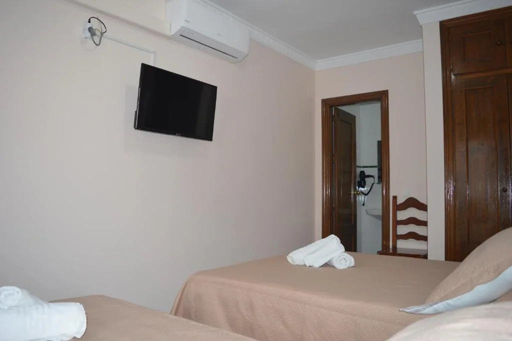 Camera Singola con bagno privato — Hotel Doña Carmen