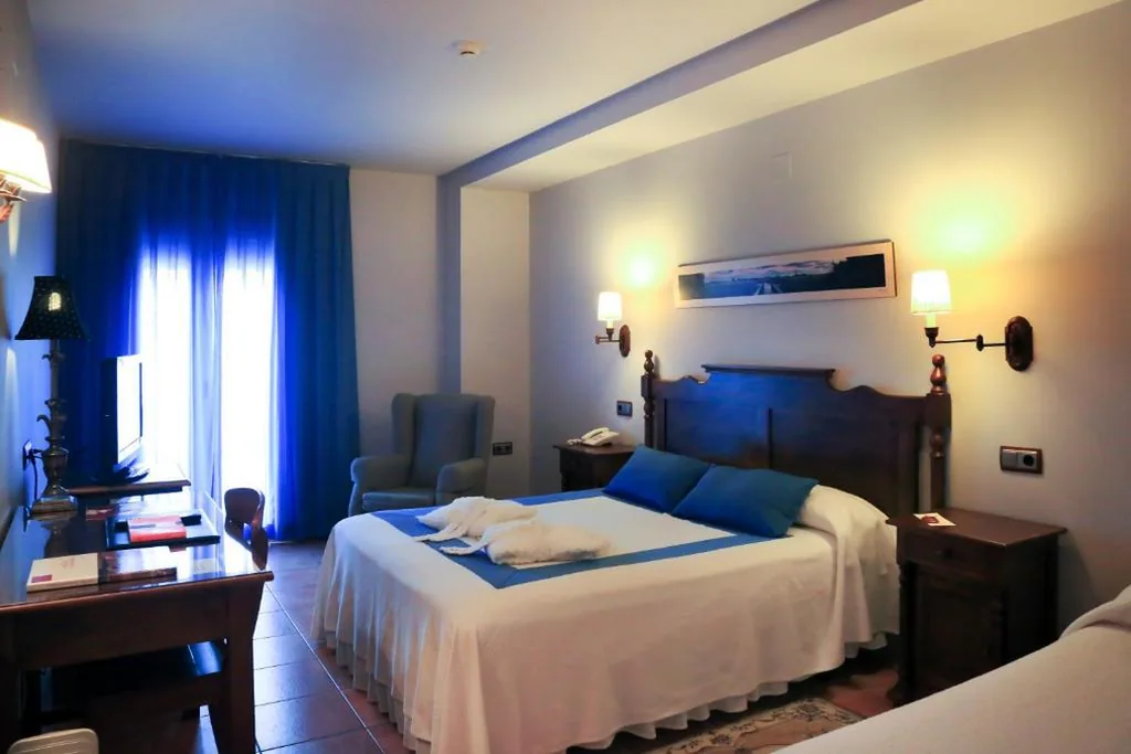 Camera Tripla — Hotel Doña Manuela