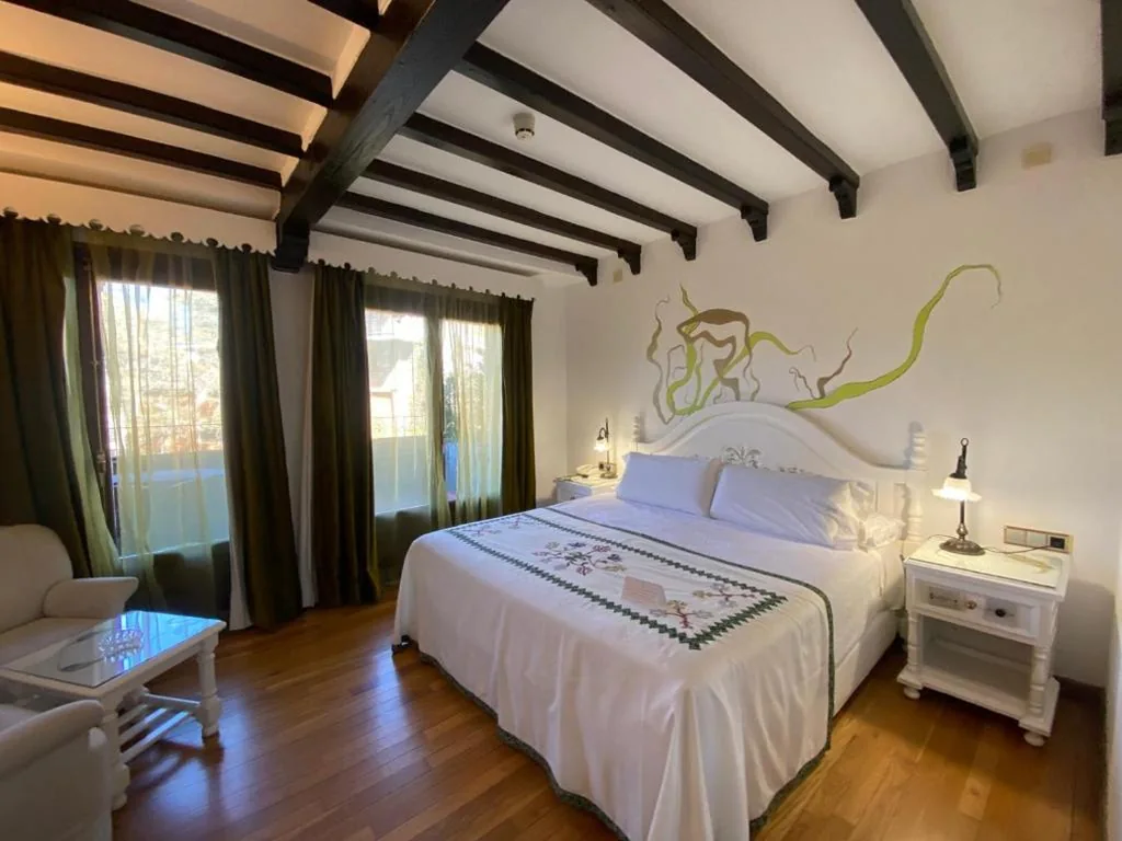Habitación Doble con acceso a la terraza - 1 o 2 camas — Hotel Doña Teresa