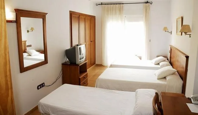 Double Room - 1 or 2 Beds — Hotel Donde Caparrós