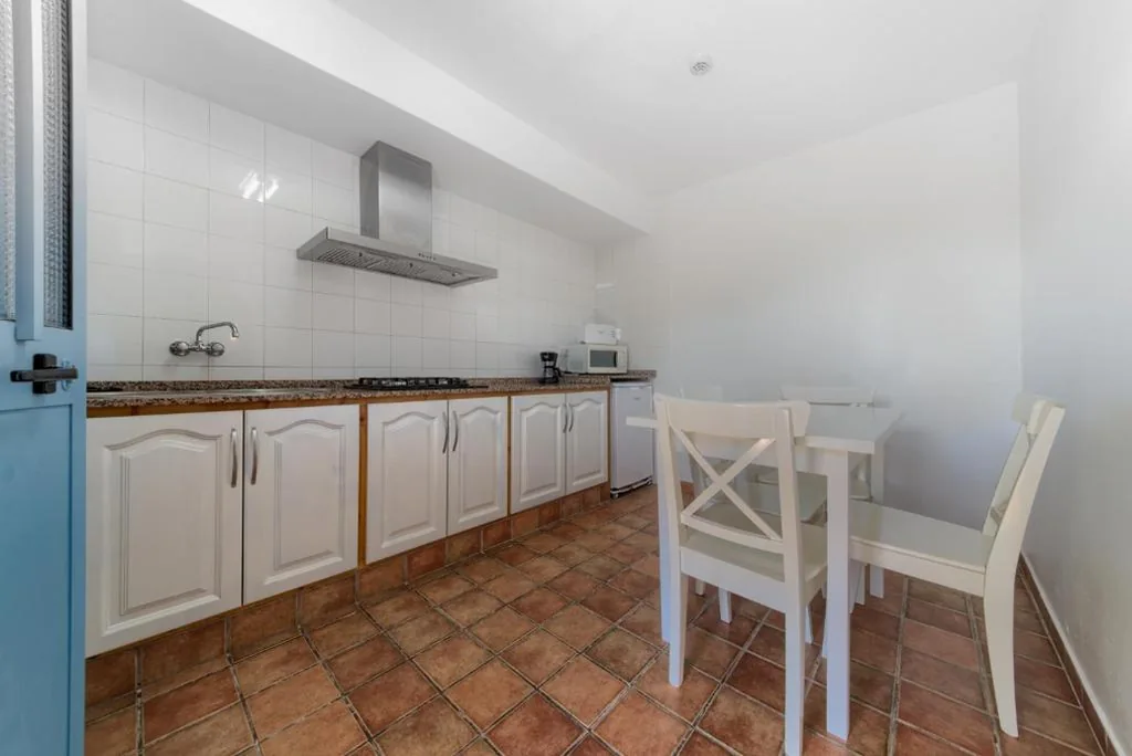 Familienapartment mit 2 Schlafzimmern — Hotel Dulce Nombre - Tarifa - Parking Gratis