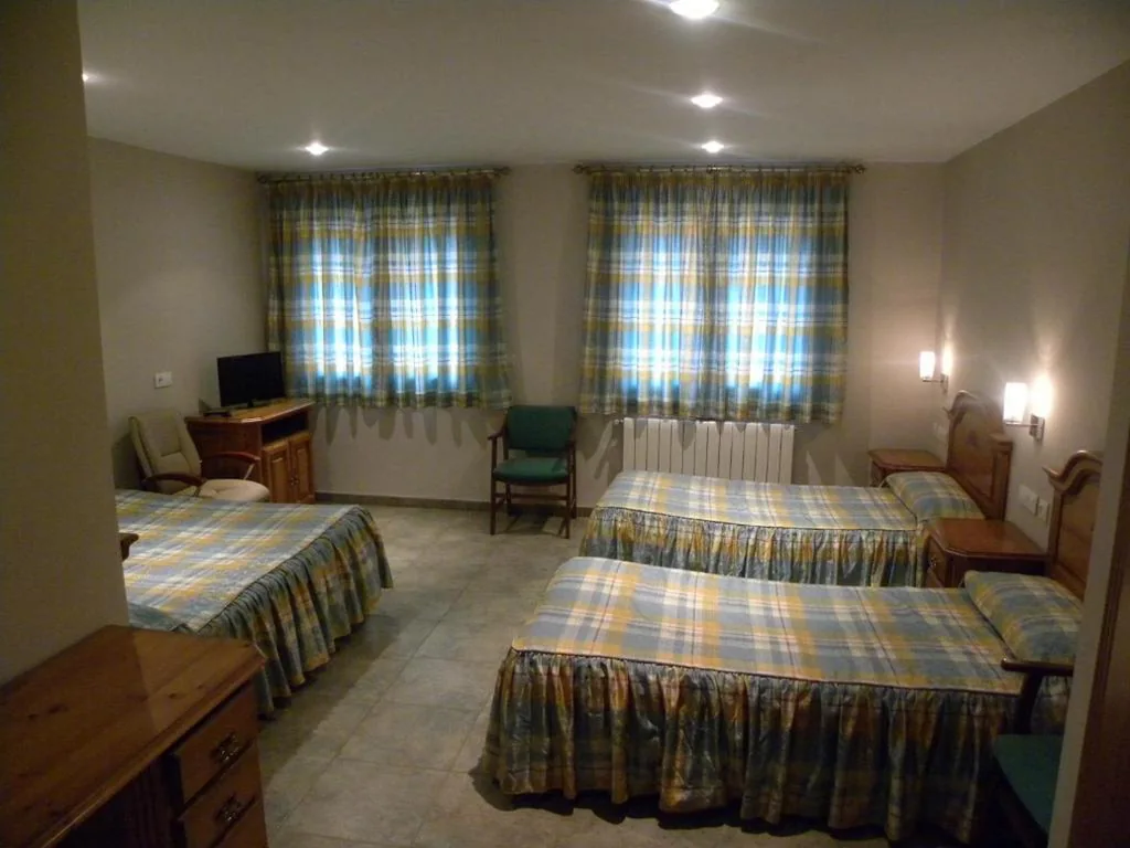 Vierpersoonskamer — Hotel Duque de Calabria