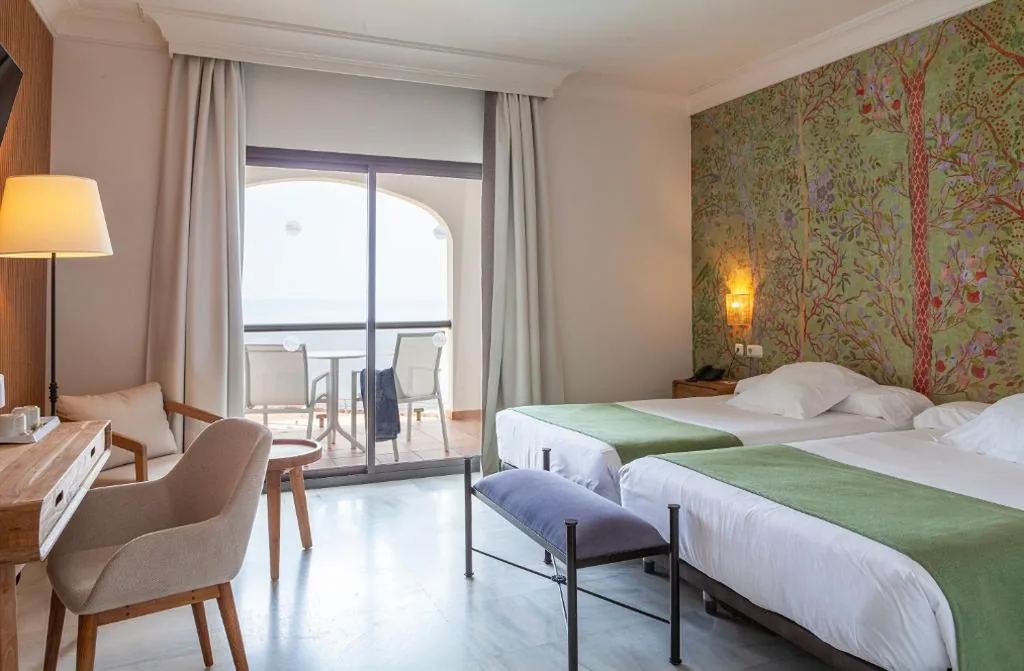 Standard Double Room with Sea View - 2 Beds — Hotel Duque de Najera