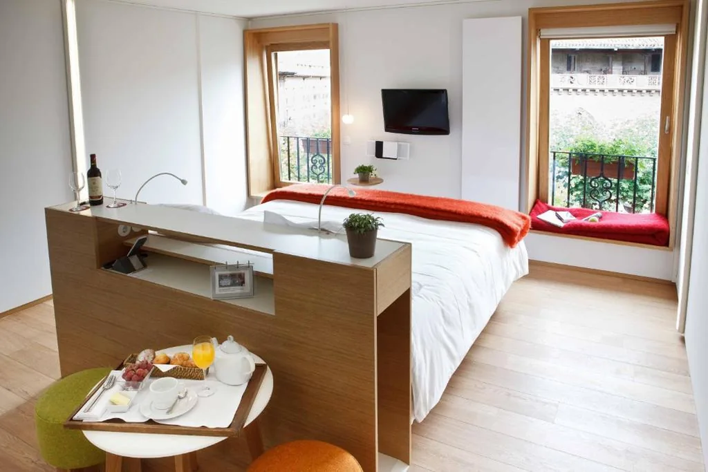 Camera Doppia Deluxe - 1 o 2 letti — Hotel Echaurren Relais & Châteaux