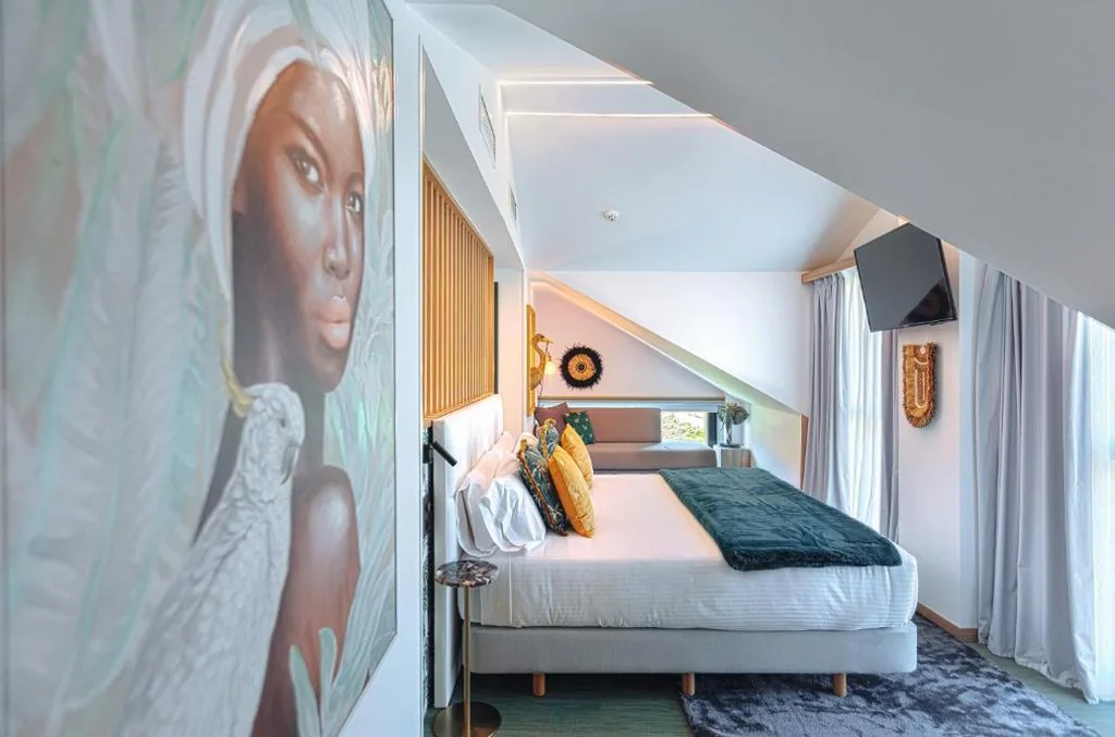 Suite con vasca idromassaggio - Letto matrimoniale extra large - Solo adulti — Hotel Ecos del Sella