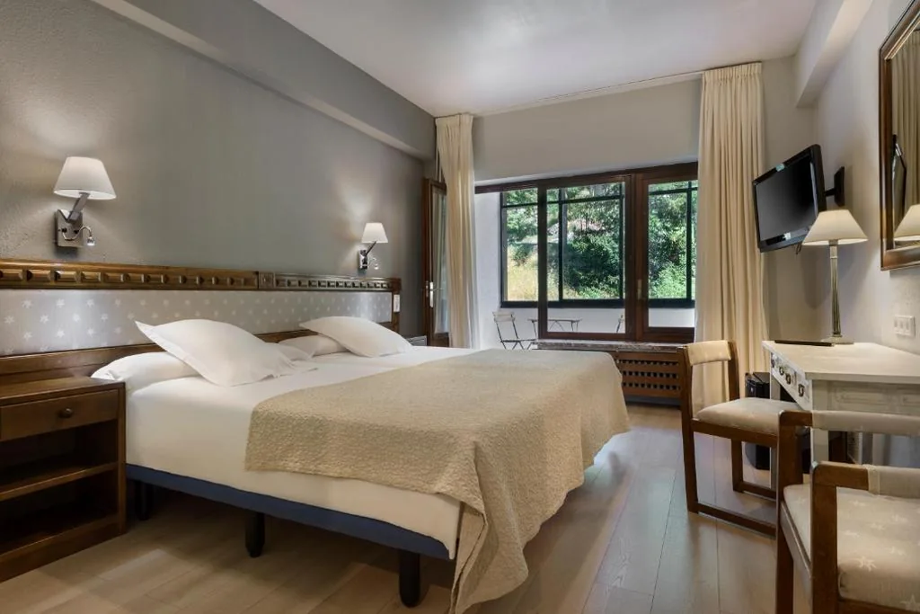 Basic-Doppelzimmer – 2 Betten — Hotel Edelweiss Candanchú
