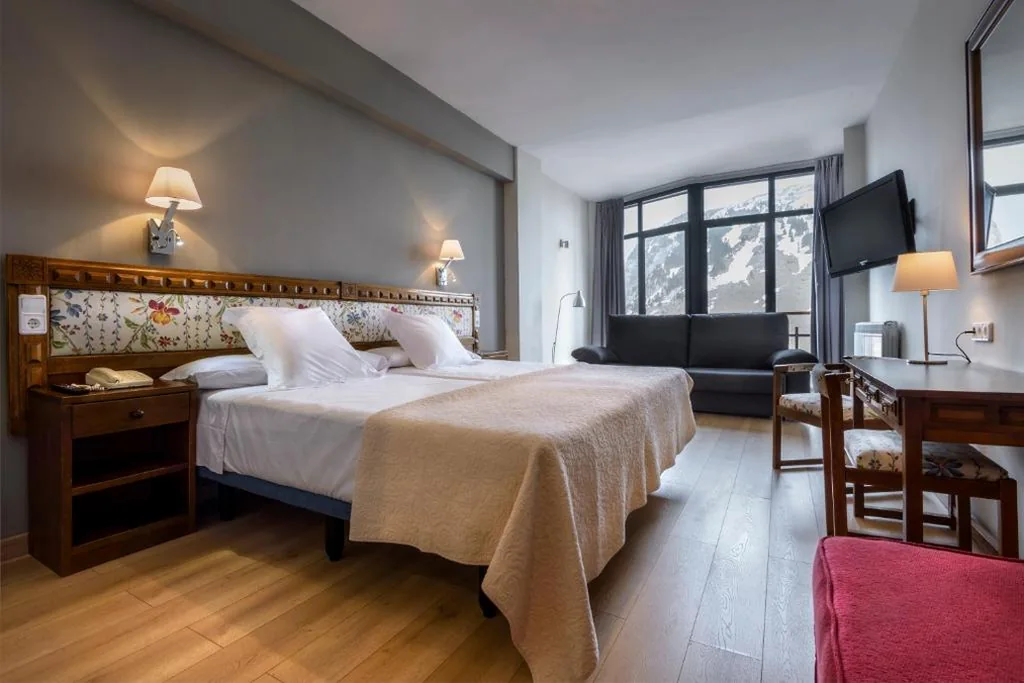 Deluxe-Doppelzimmer — Hotel Edelweiss Candanchú